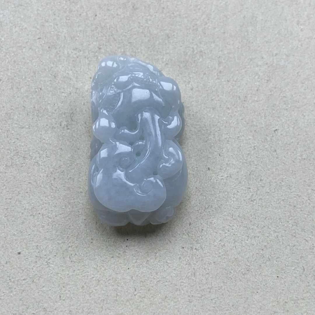翡翠未镶嵌颈饰如意貔貅