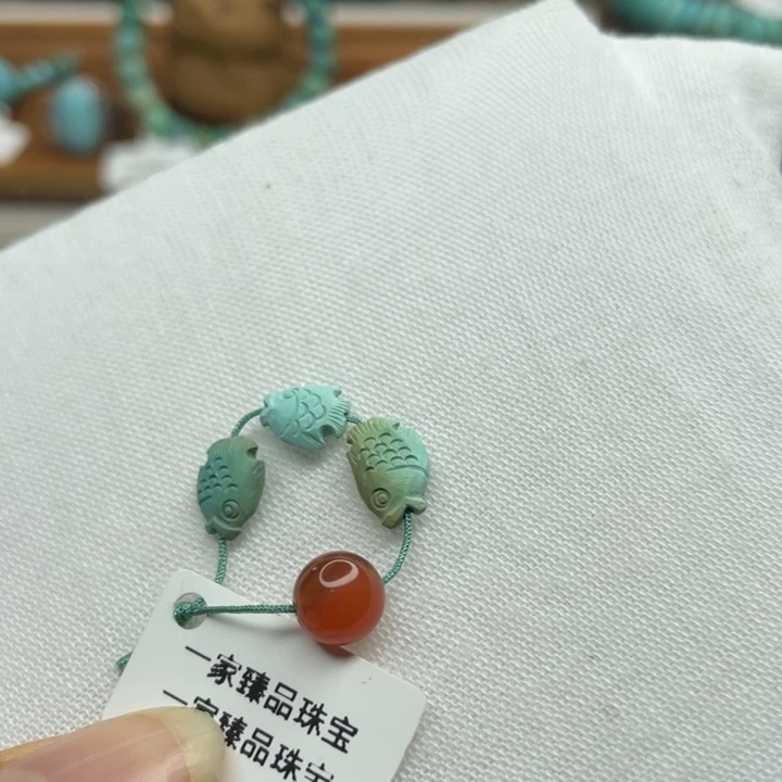 绿松石未镶嵌珠宝