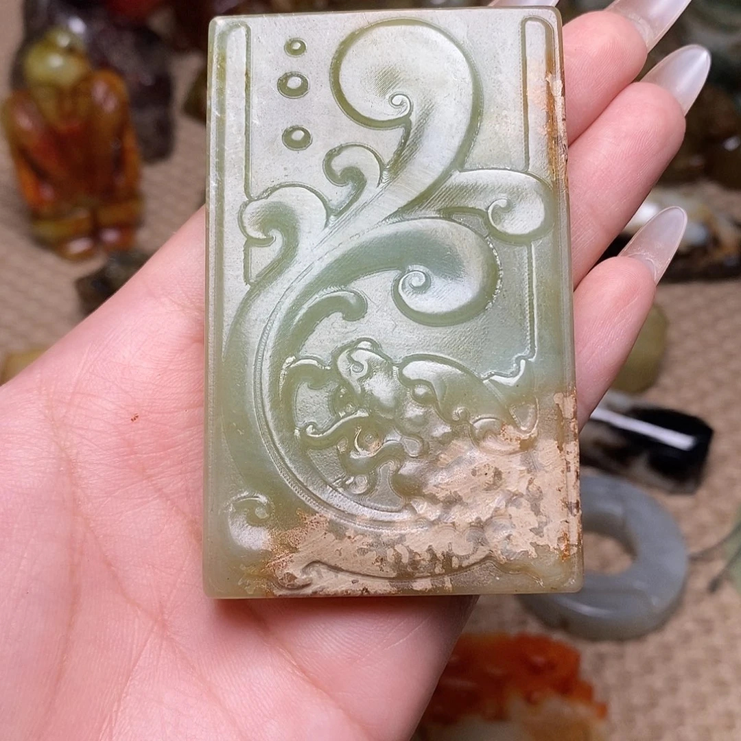 老***人未镶嵌蛇纹石玉颈饰