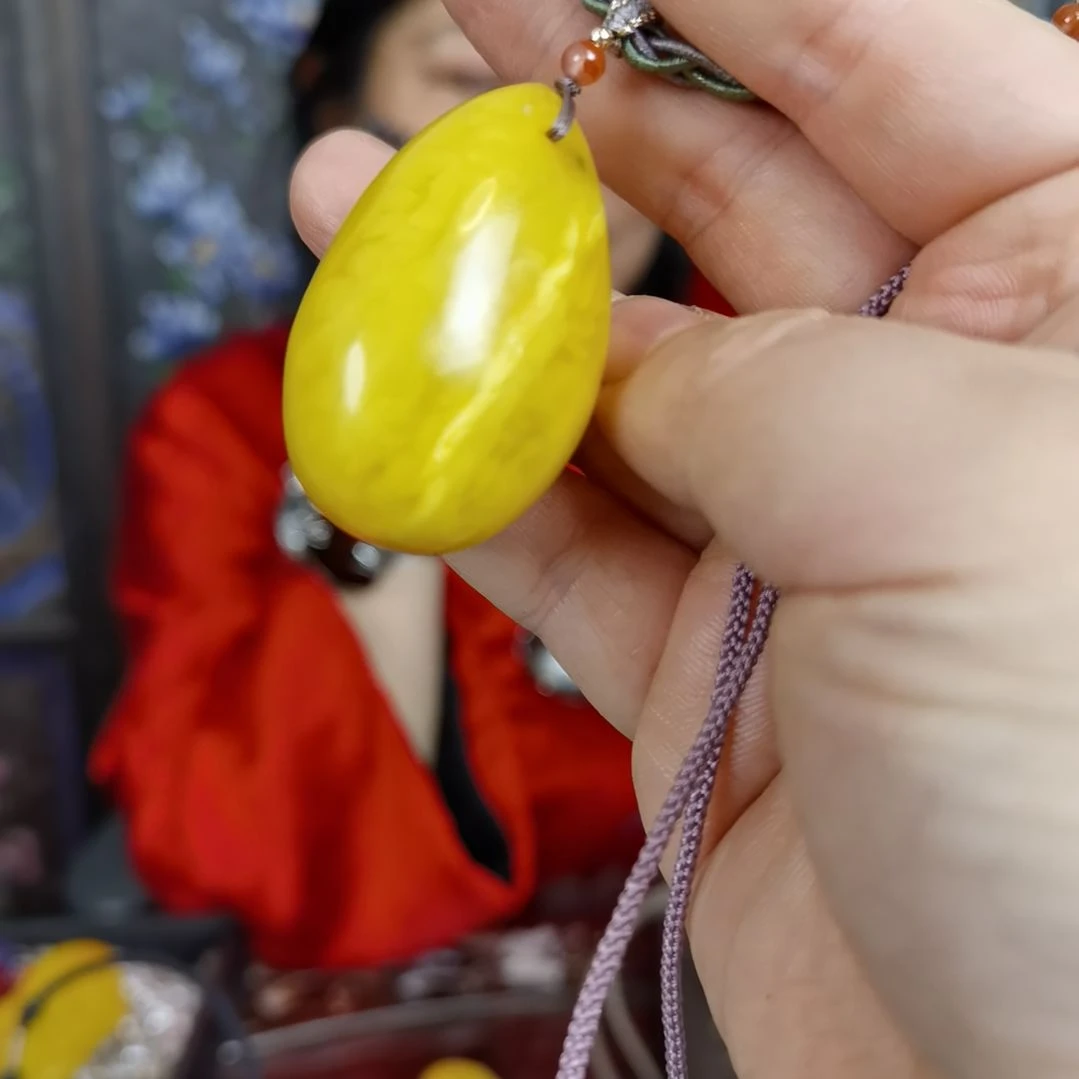 琥珀颈饰未镶嵌吊坠