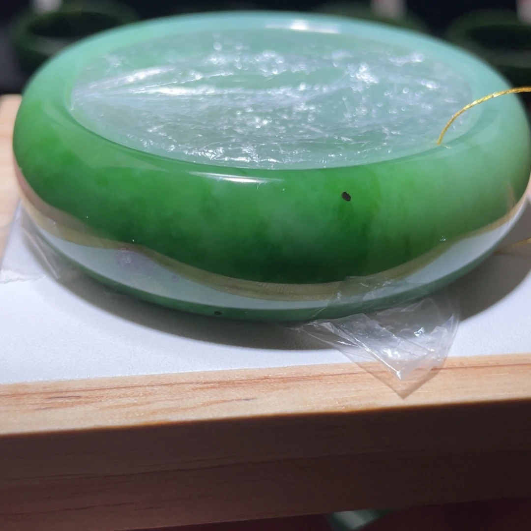 和田玉手镯未镶嵌?*可