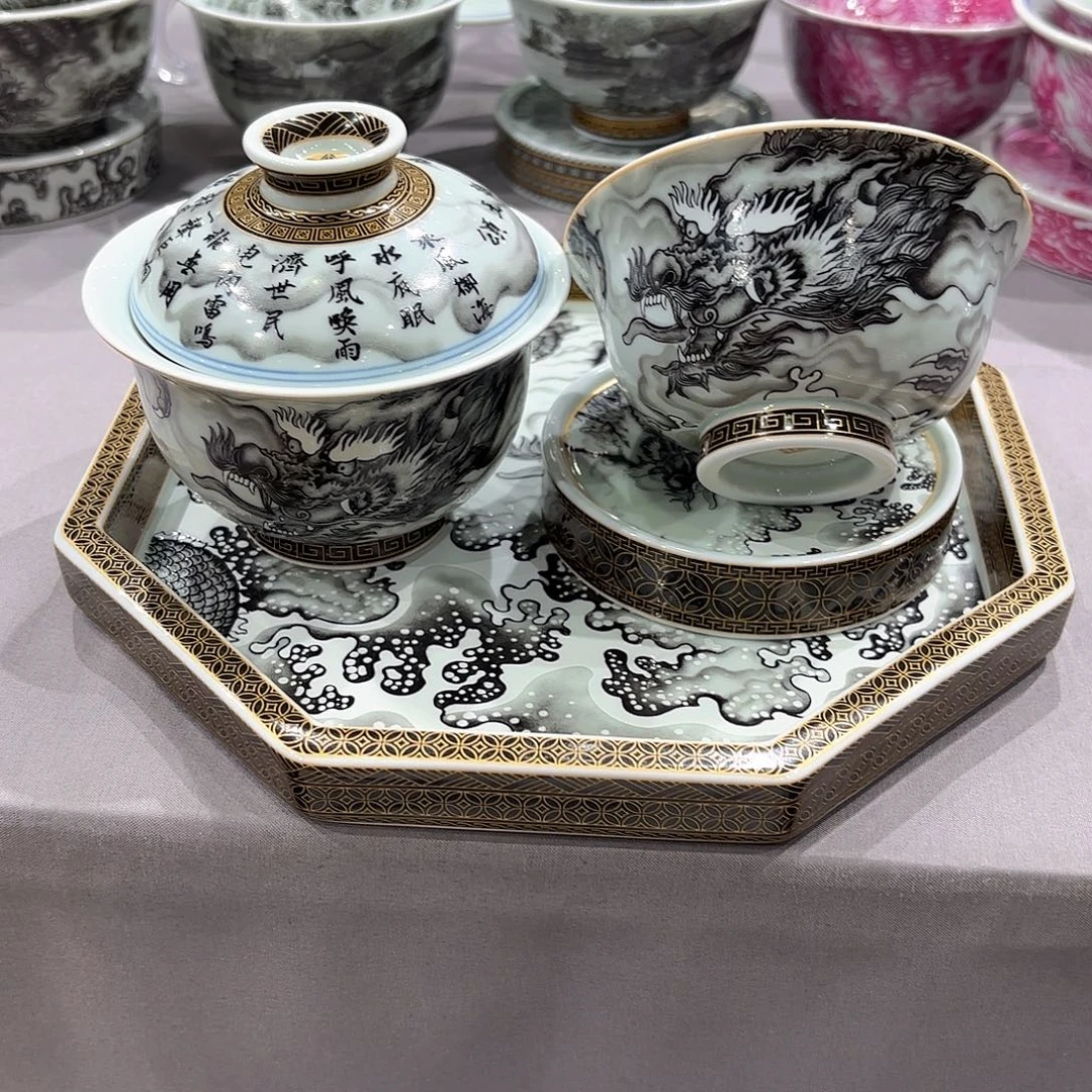 瓷片景德镇瓷器精品陈列