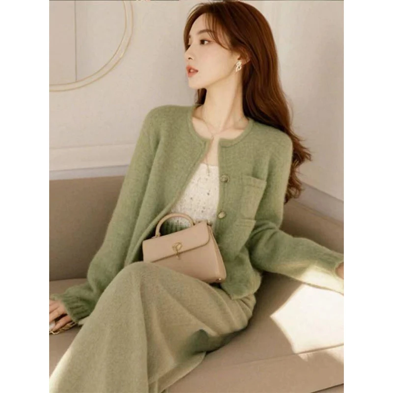 2025早秋设计感时尚百搭小香风针织外套慵懒风纯色裤子两件套