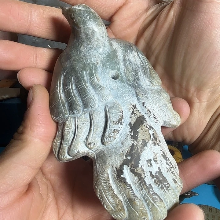 和田玉未镶嵌把件