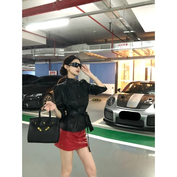 大女主时髦伞形褶皱立领黑皮衣气质辣妹上衣短外套女