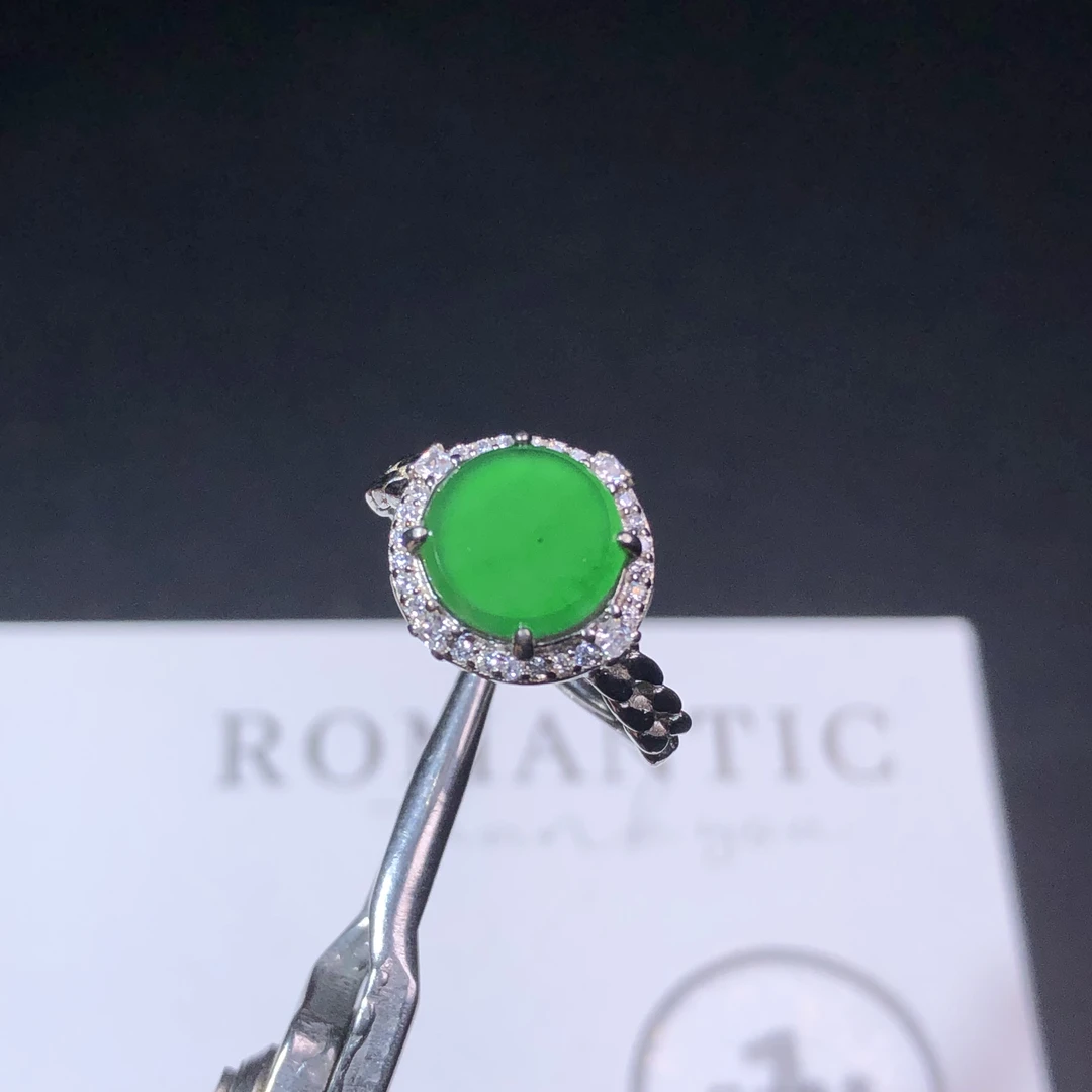 翡翠A货圆牌925银镶戒指