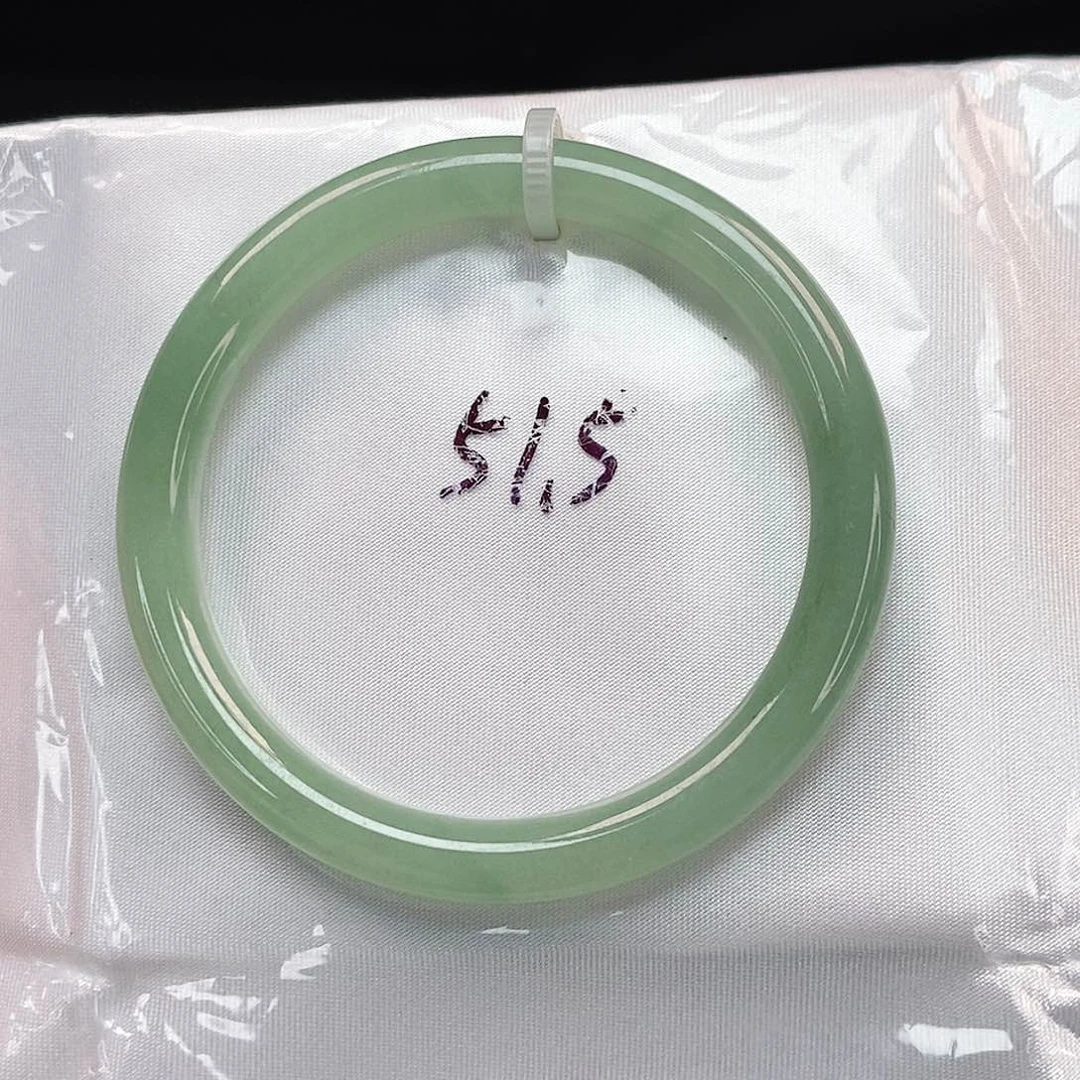 翡翠手镯未镶嵌?****?美人条