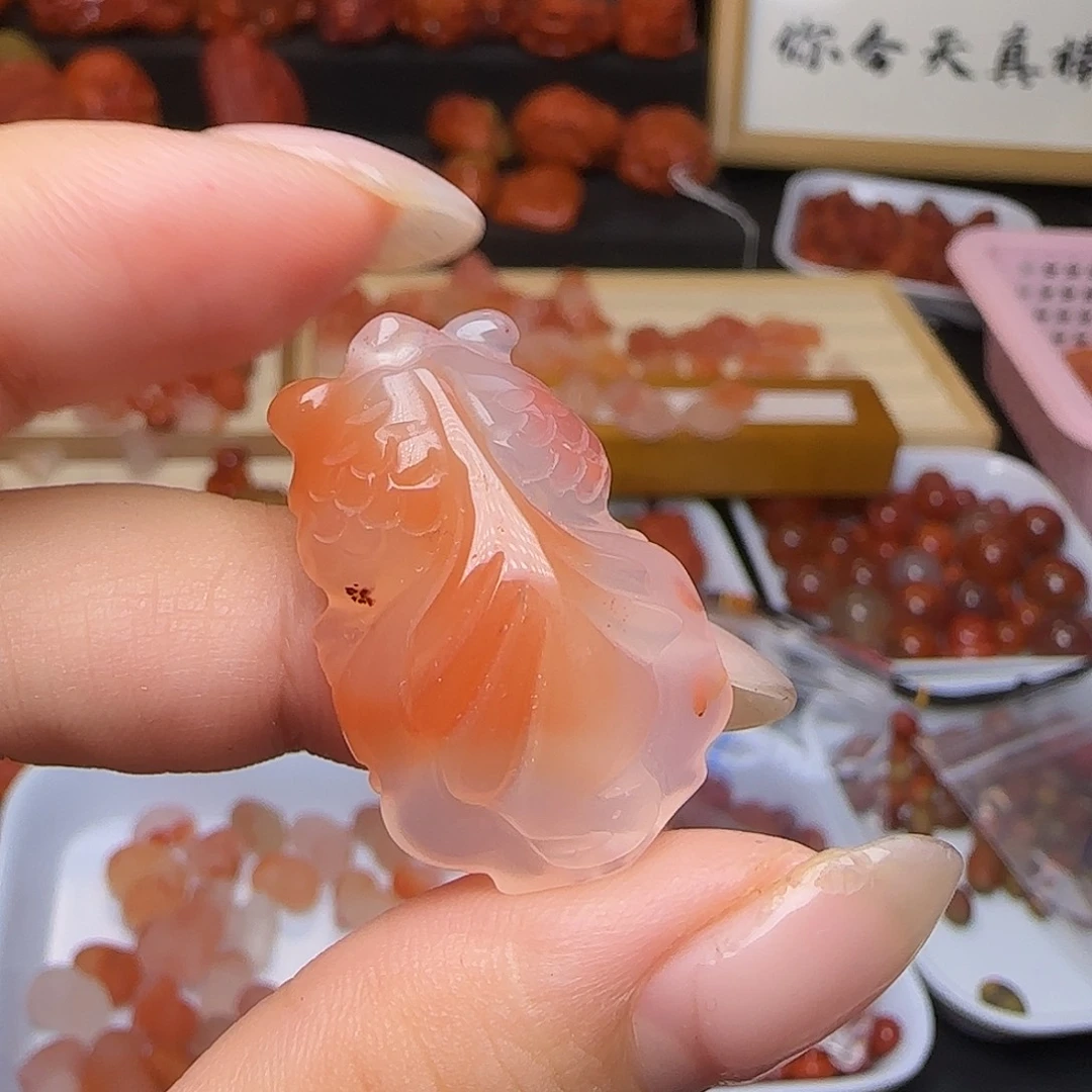 南红玛瑙未镶嵌颈饰