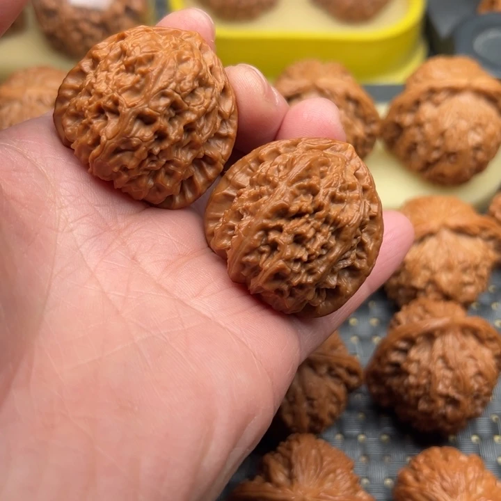 吊坠文玩核桃三角白