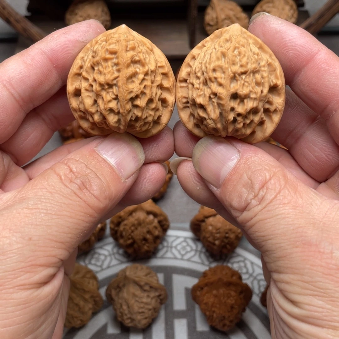 桃核吊坠39全品金牛