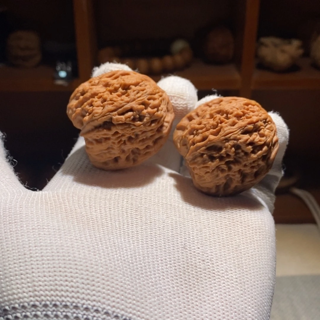 桃核把件拉丝凹底南疆石