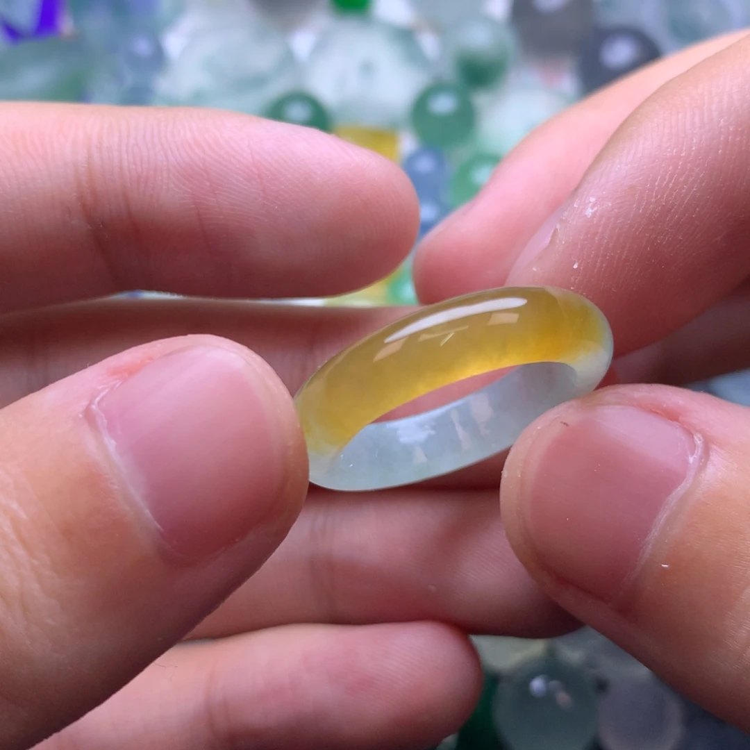 定制翡翠未镶嵌挂件