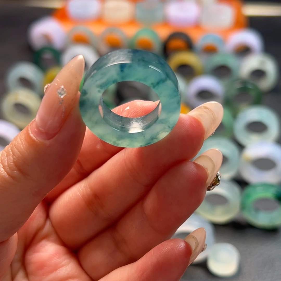 定制翡翠未镶嵌戒指