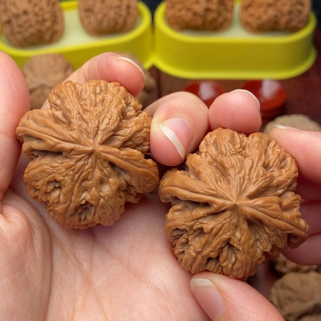 把件文玩核桃42老树红皮 平谷粗筋