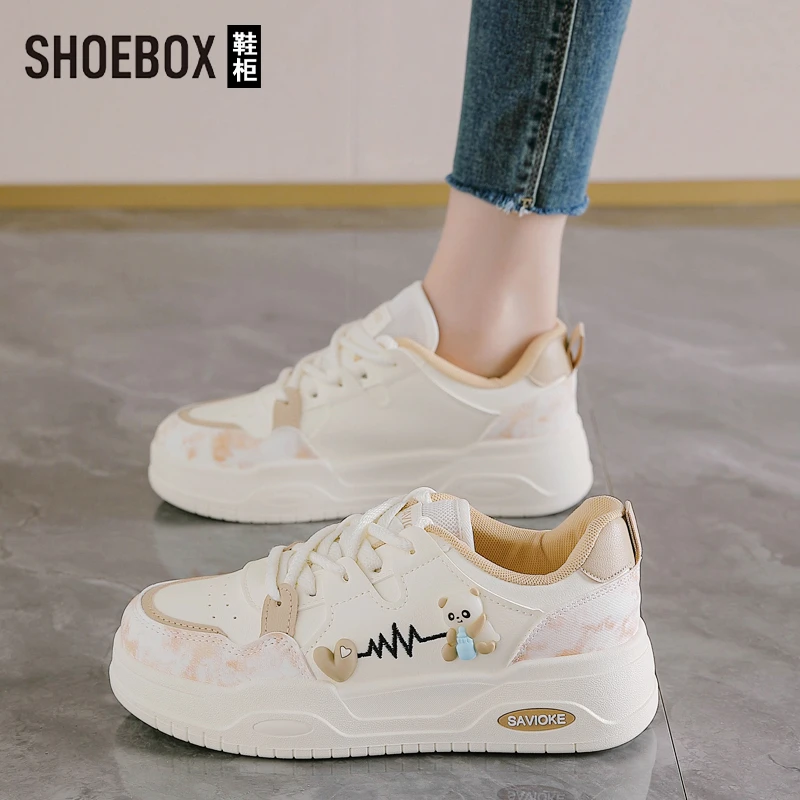 SHOEBOX鞋柜软底小白鞋女2025春季新款平底舒适板鞋运动爆款鞋