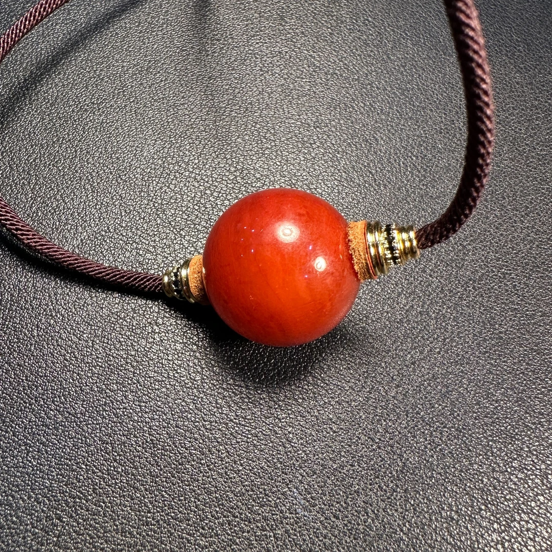 二十世纪枣红蜜蜡 圆珠锁骨件/333-1048