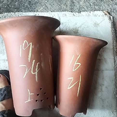 红泥兰花盆两个花盆花泥