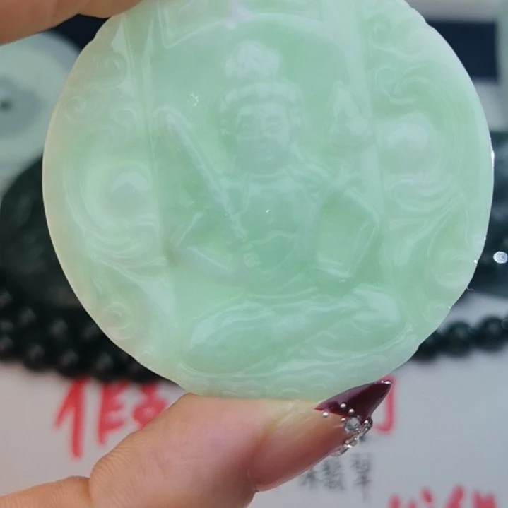 翡翠颈饰未镶嵌天然的A货翡翠多样性发货