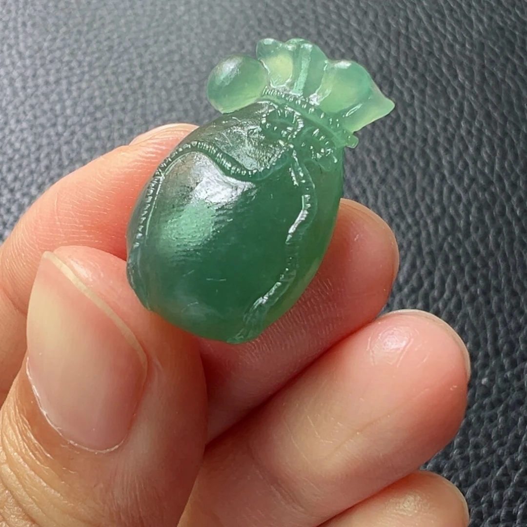 定制翡翠未镶嵌钱袋