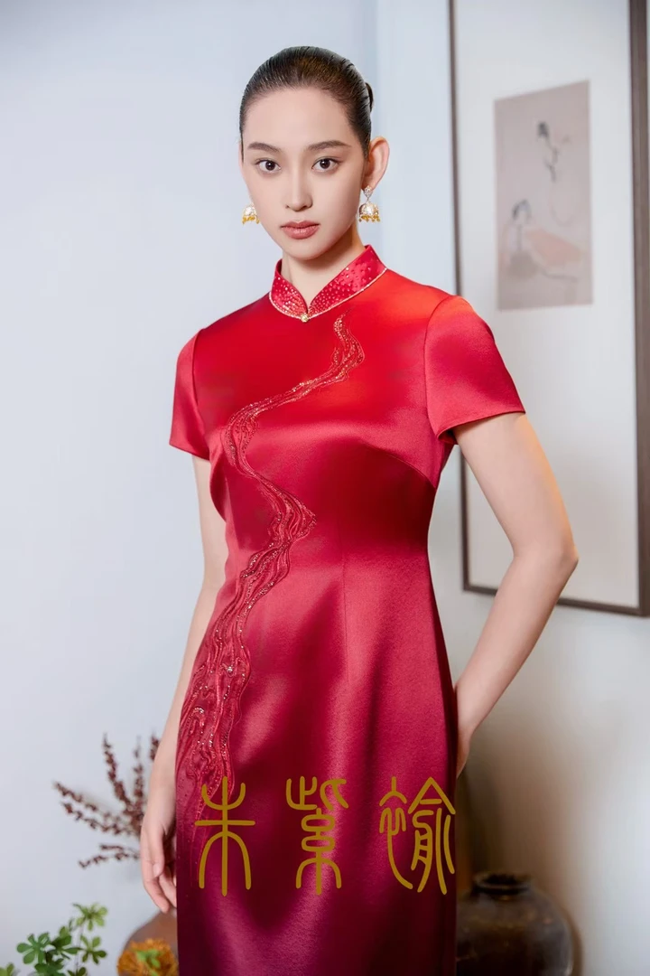 渐变酒红长旗袍+170119