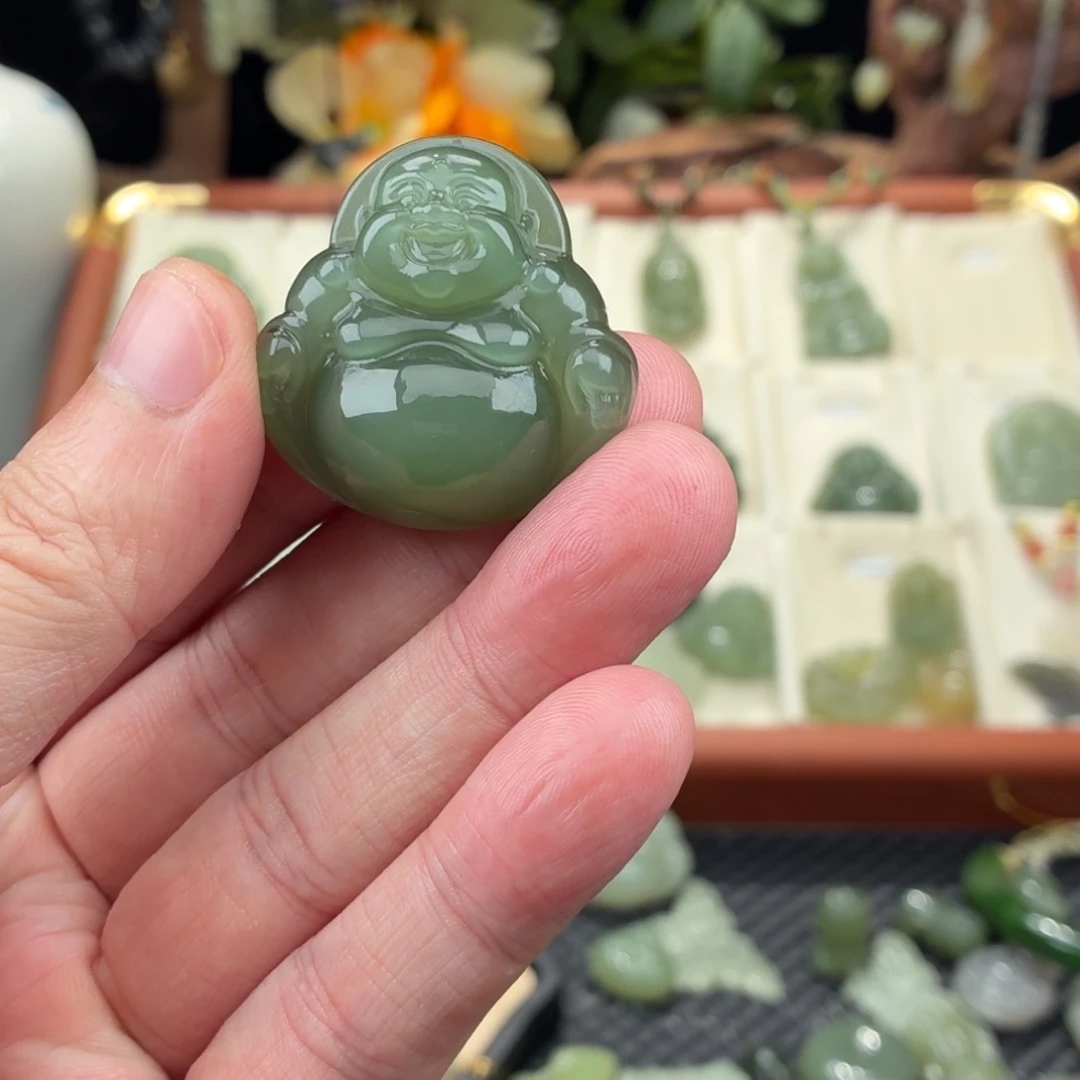 *****和田玉未镶嵌颈饰