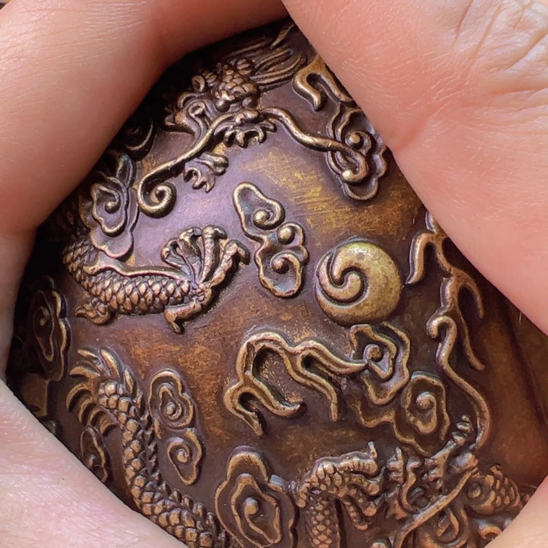 原矿风磨铜龙缸一个