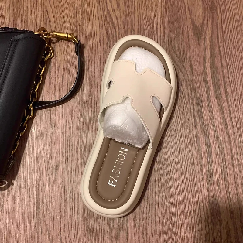 厚底一字拖鞋女夏季外穿2025新款学生百搭松糕底防滑海边沙滩凉拖