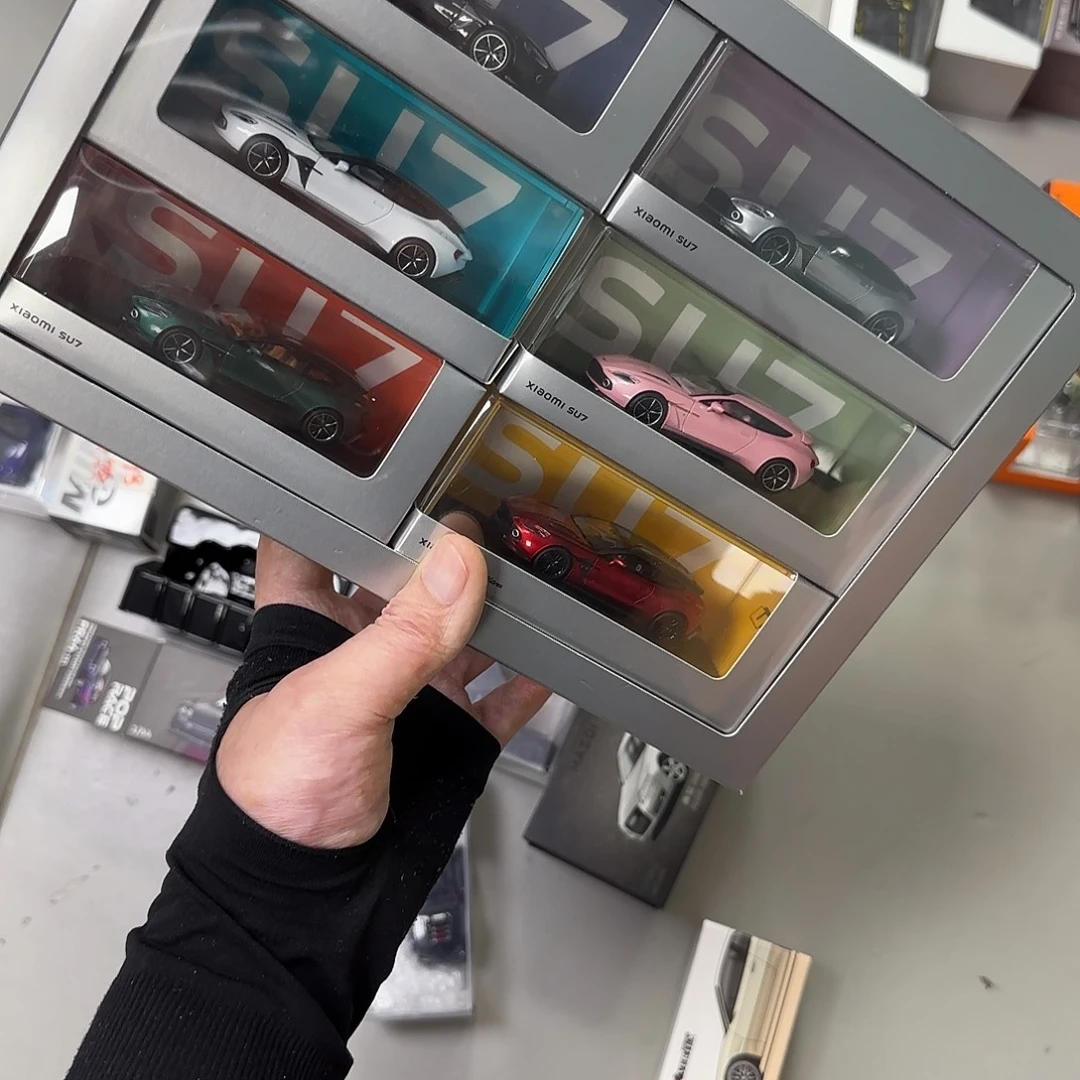 鳄鱼皮（革）一套小米包装的马丁。，，，