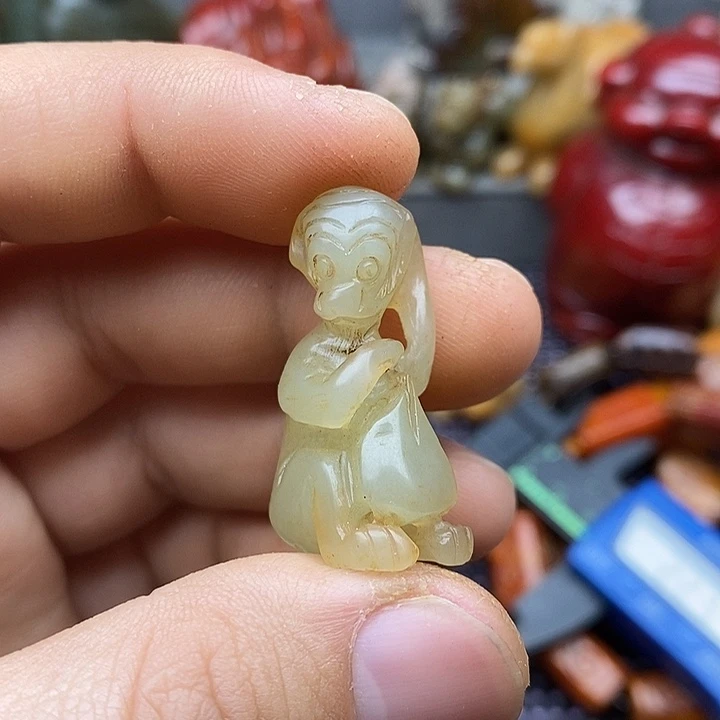 未镶嵌蛇纹石玉颈饰