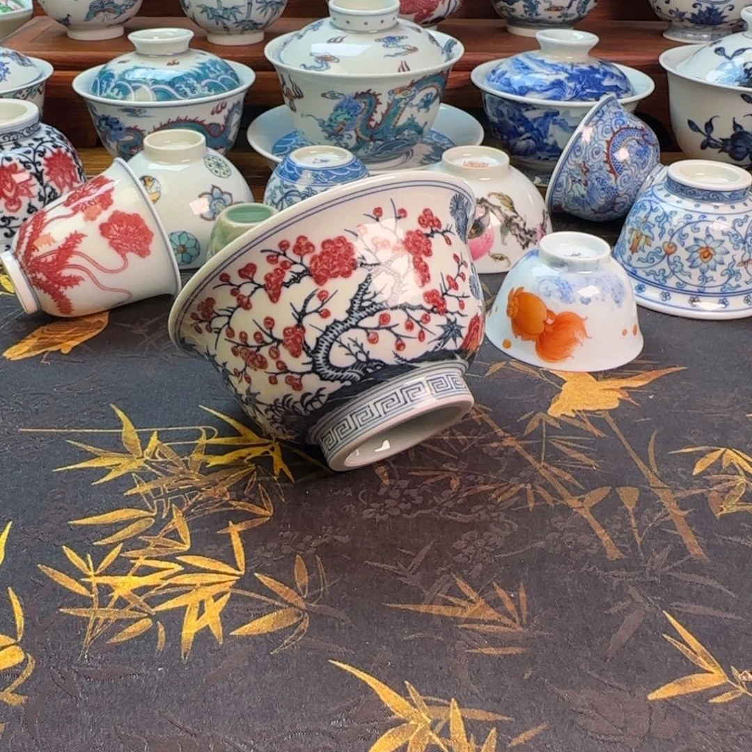 釉里红岁寒三友压手杯