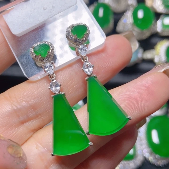 翡翠银S925镶嵌颈饰翡翠