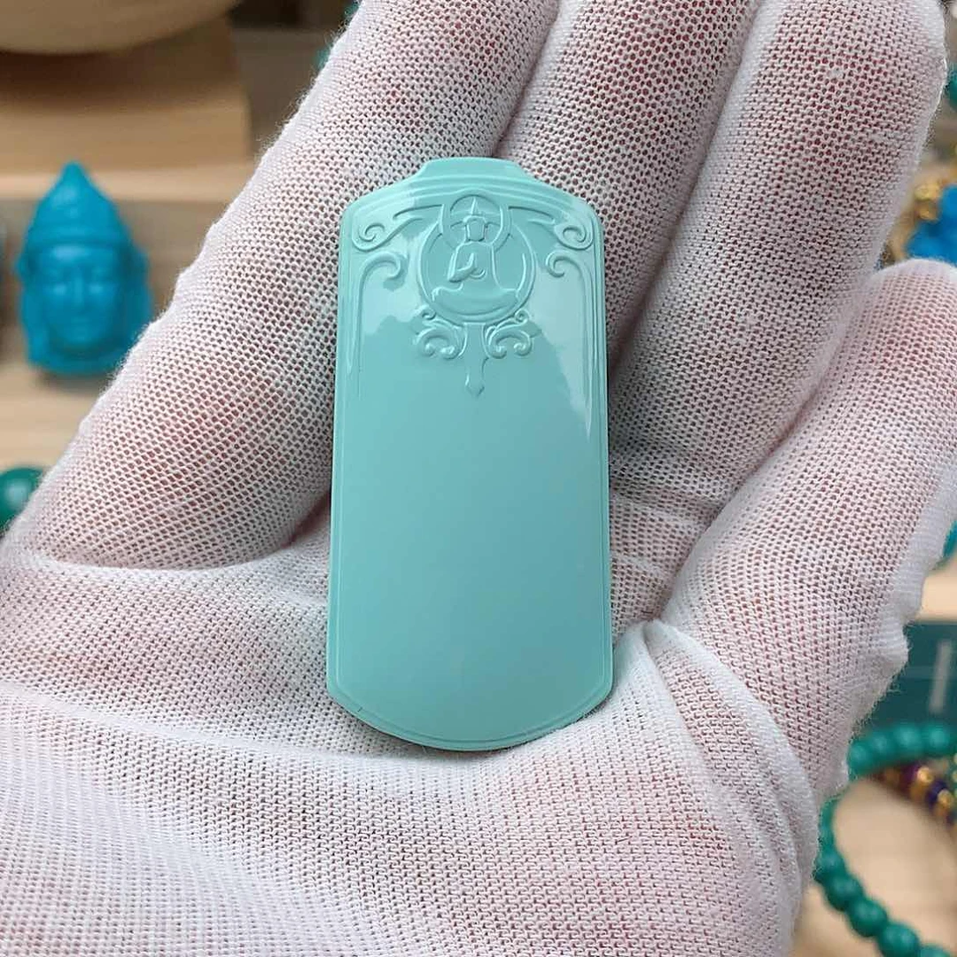 绿松石未镶嵌颈饰