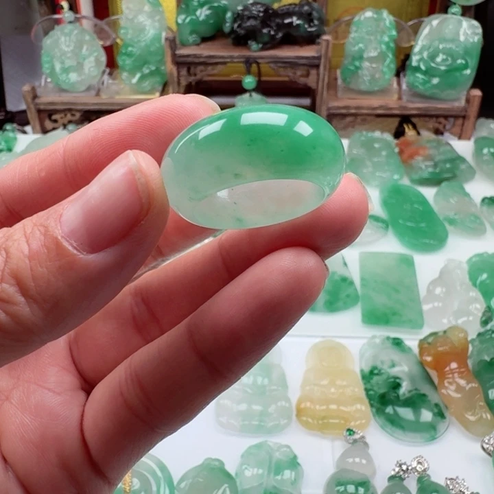 颈饰未镶嵌石英质玉内径20+