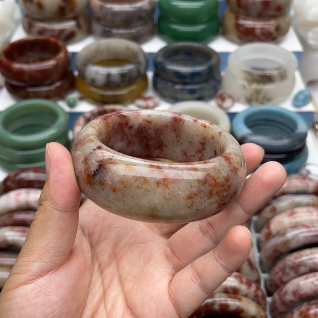 石英岩玉手镯未镶嵌