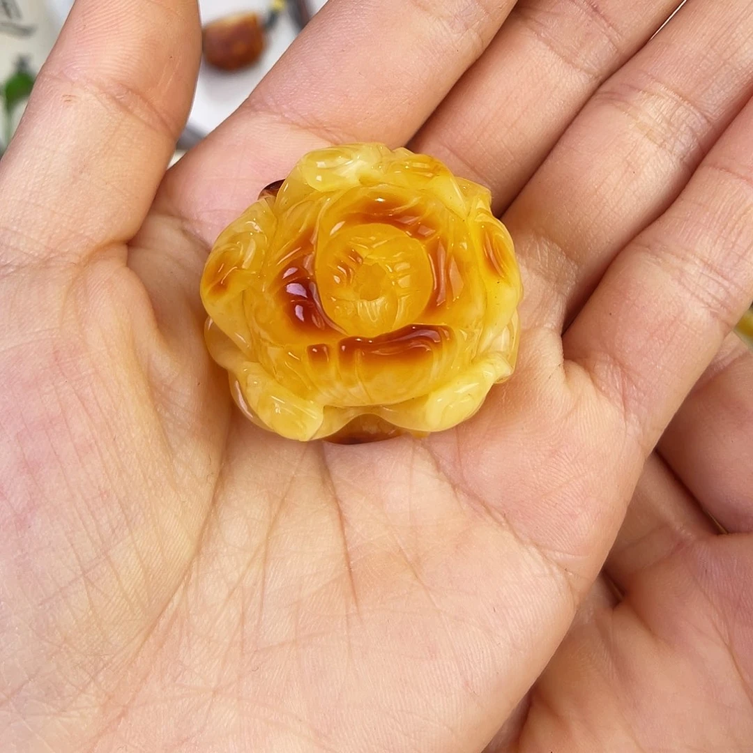 琥珀珠宝奇石未镶嵌都*由。