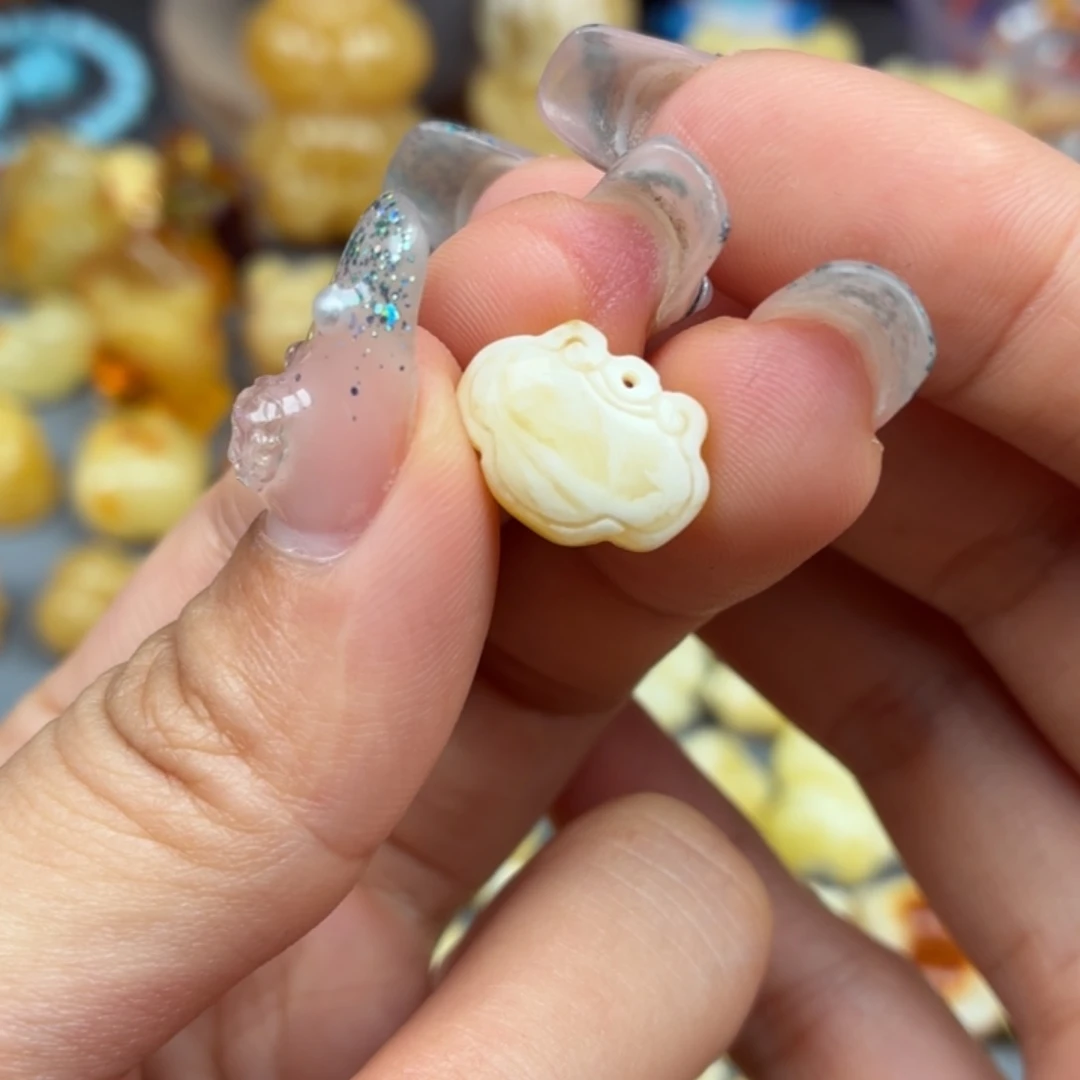 未镶嵌琥珀裸石蜜蜡