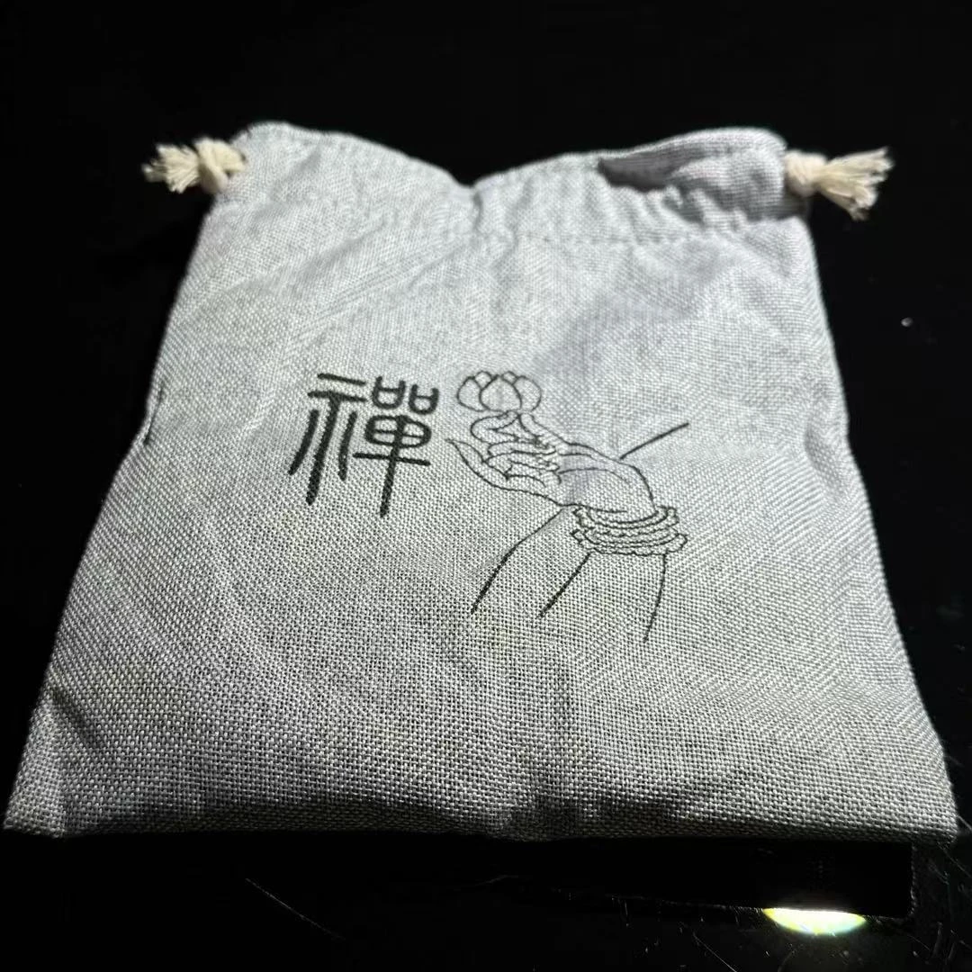 首饰袋 【皇后甄选】蓝多棱手串