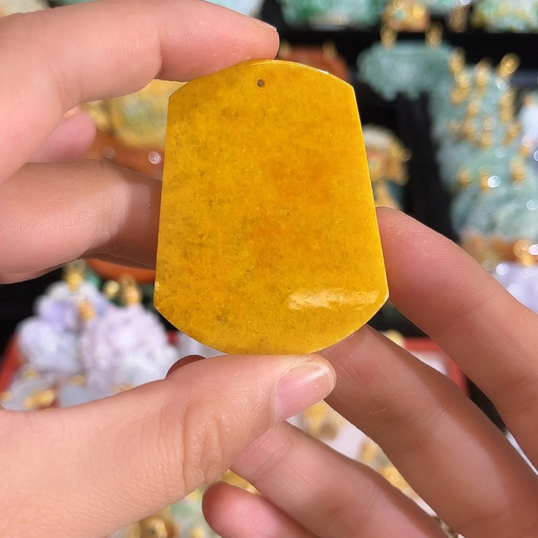 翡翠合金吊坠(赠链)