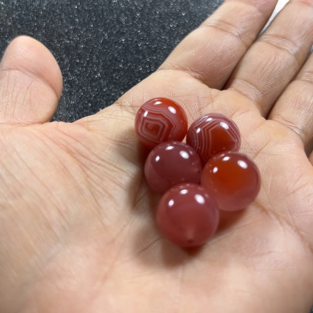 南红玛瑙未镶嵌珠子珠子