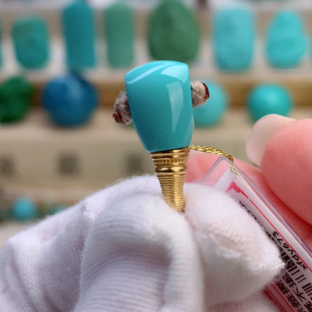 绿松石18K金镶嵌挂件