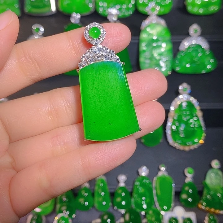 翡翠银S925镶嵌颈饰是