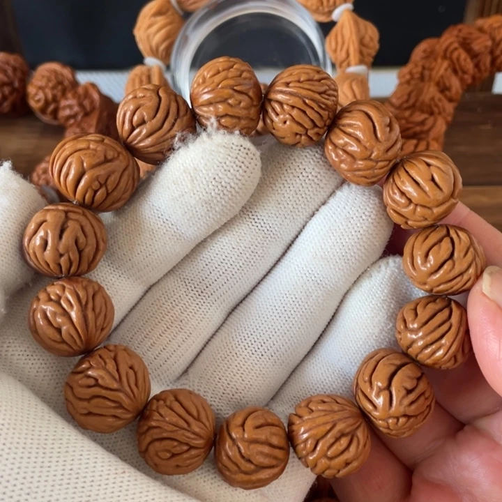 桃木5号链接桃核手串一个