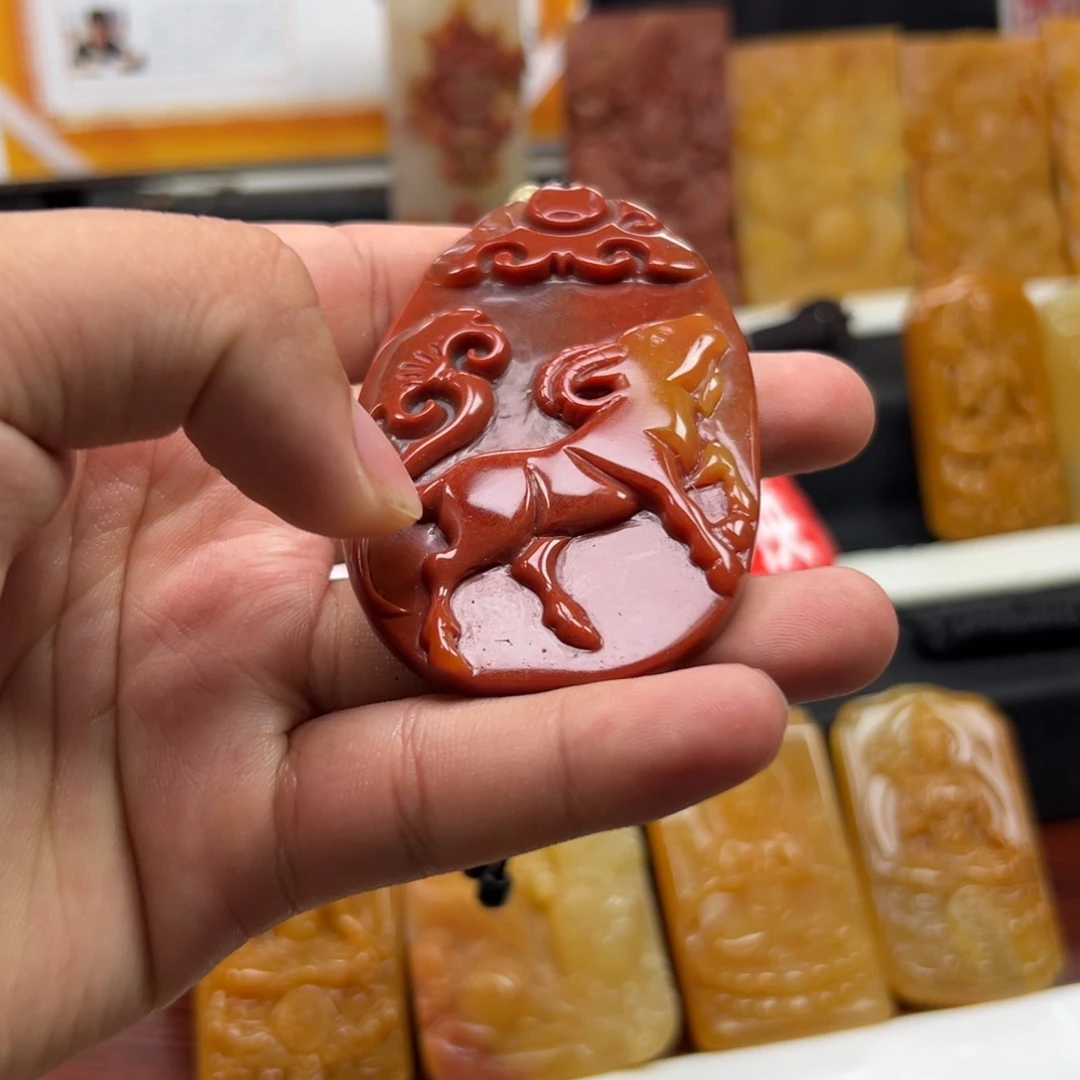 石英质玉（黄龙玉）未镶嵌多样性发货，发其一