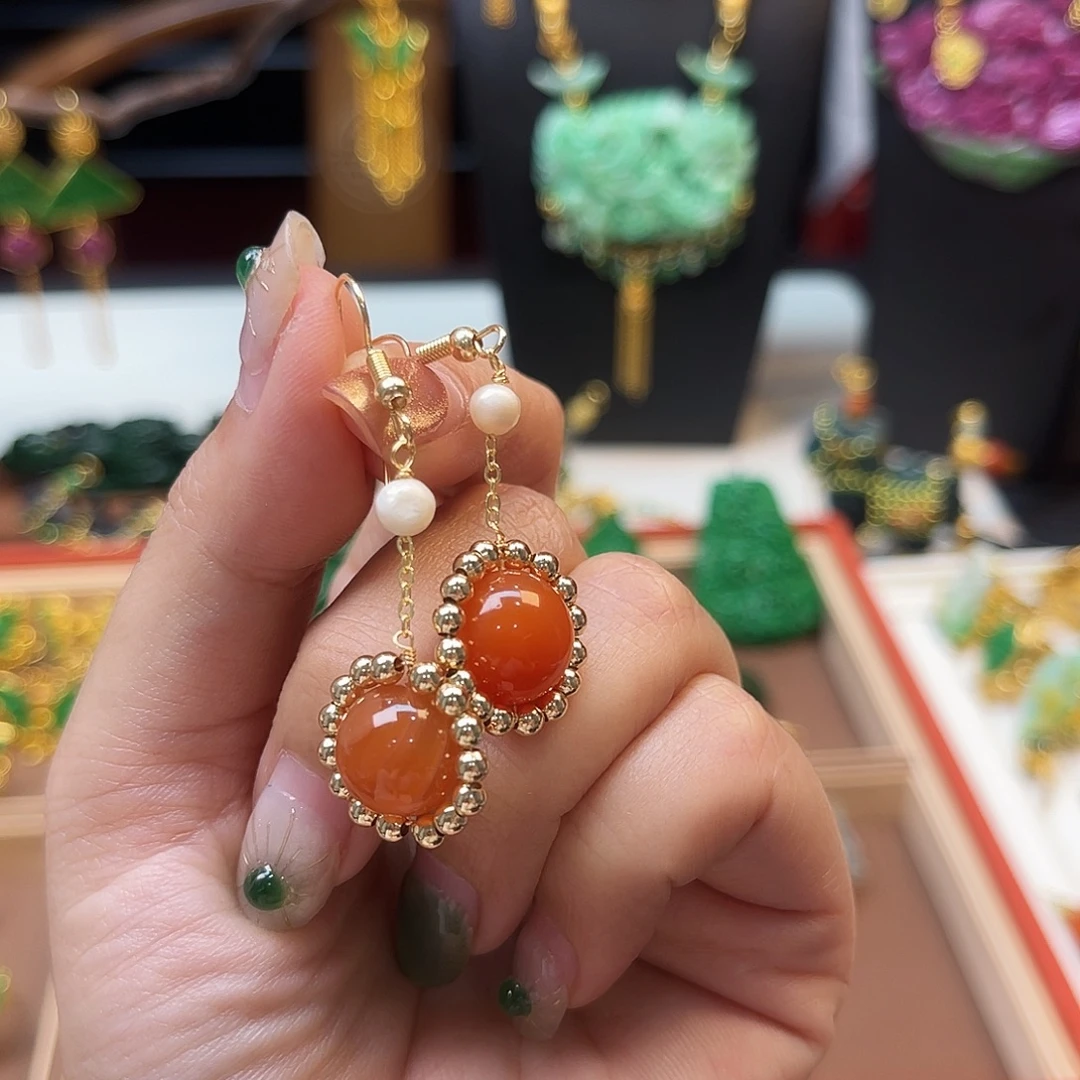 南红玛瑙未镶嵌耳饰