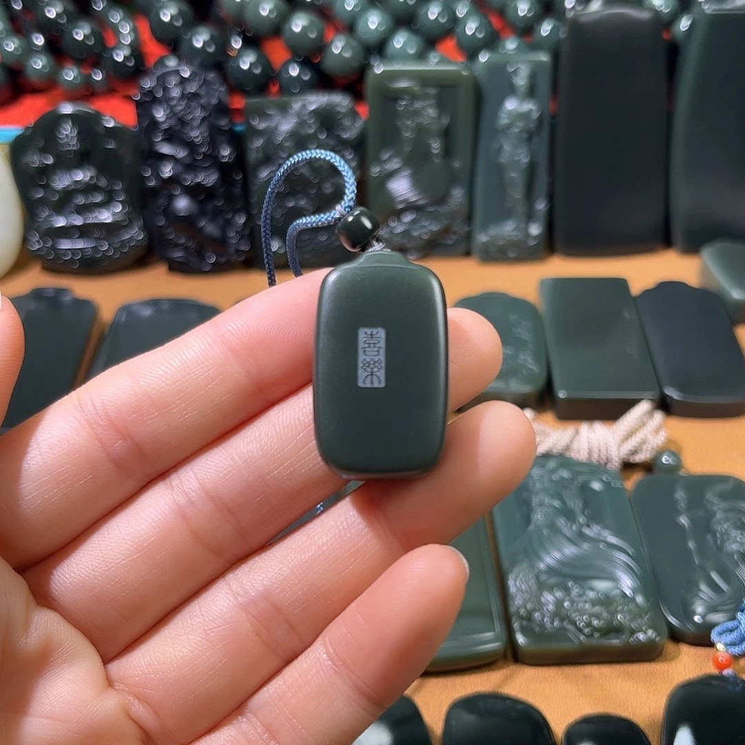 和田玉（青玉）未镶嵌手链