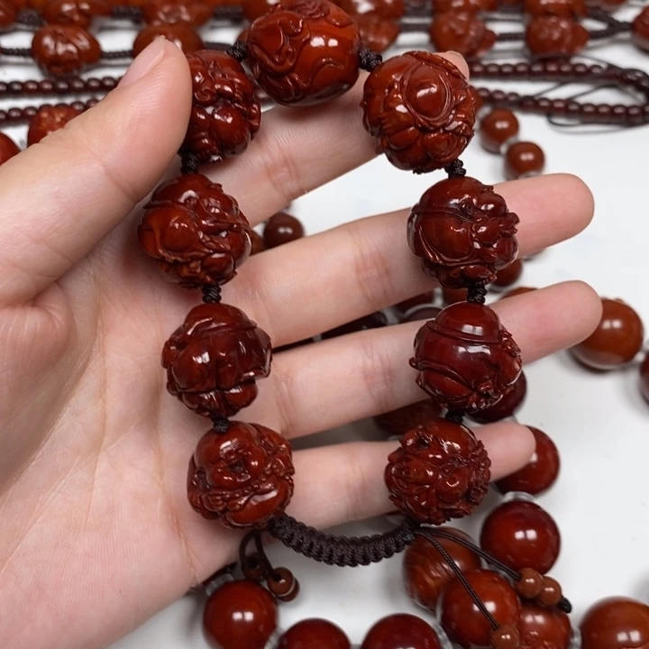 詠***ヤ橄榄核雕刻工艺的发展