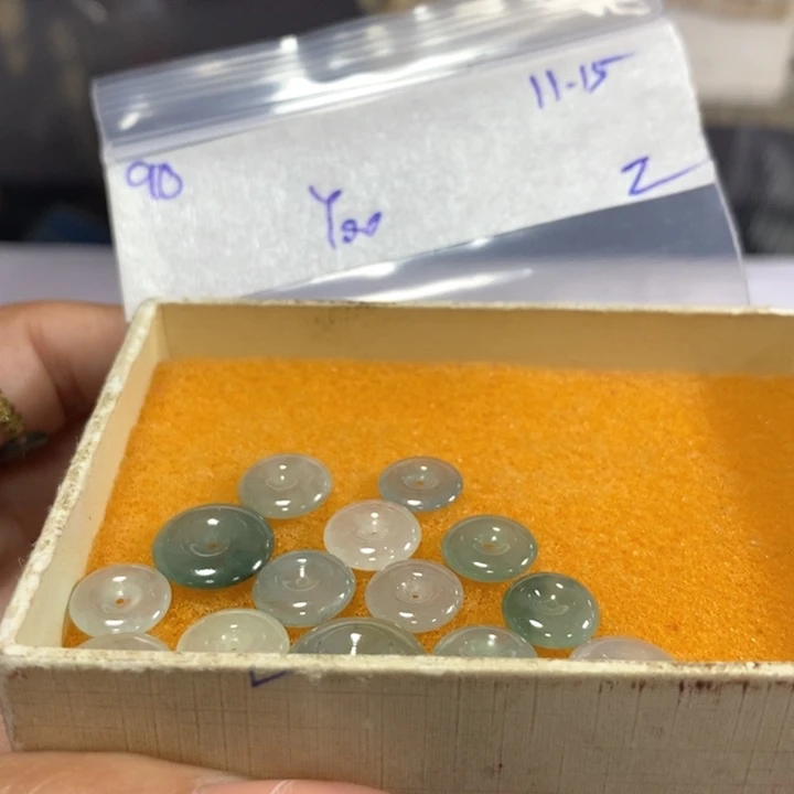 定制翡翠未镶嵌不退