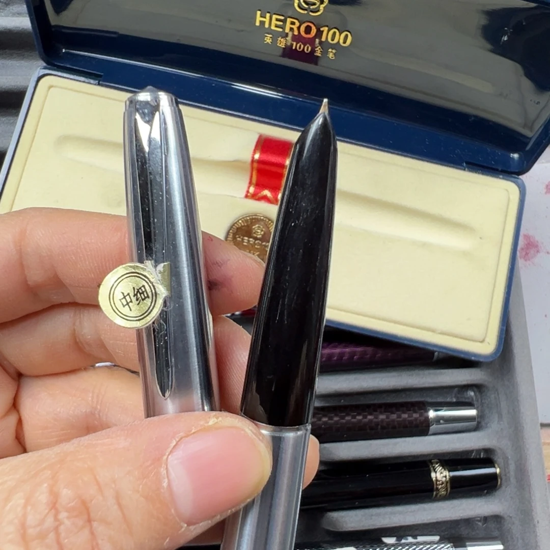 便携式2002年库存100金笔14k带盒子