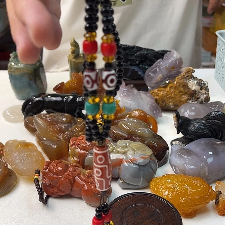 未镶嵌颈饰玛瑙/玉髓