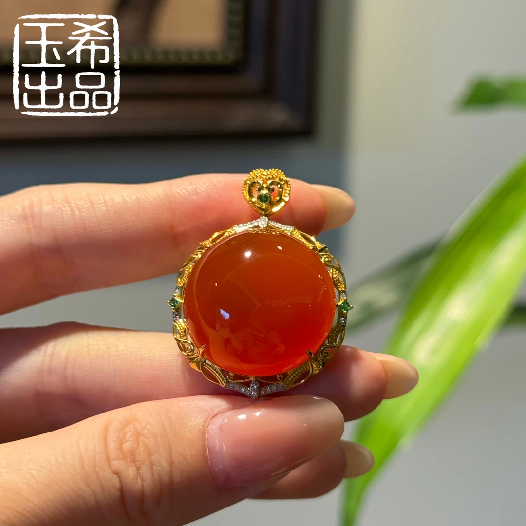 传承级 南红玛瑙 天然原矿 18K金 大鸽子蛋吊坠